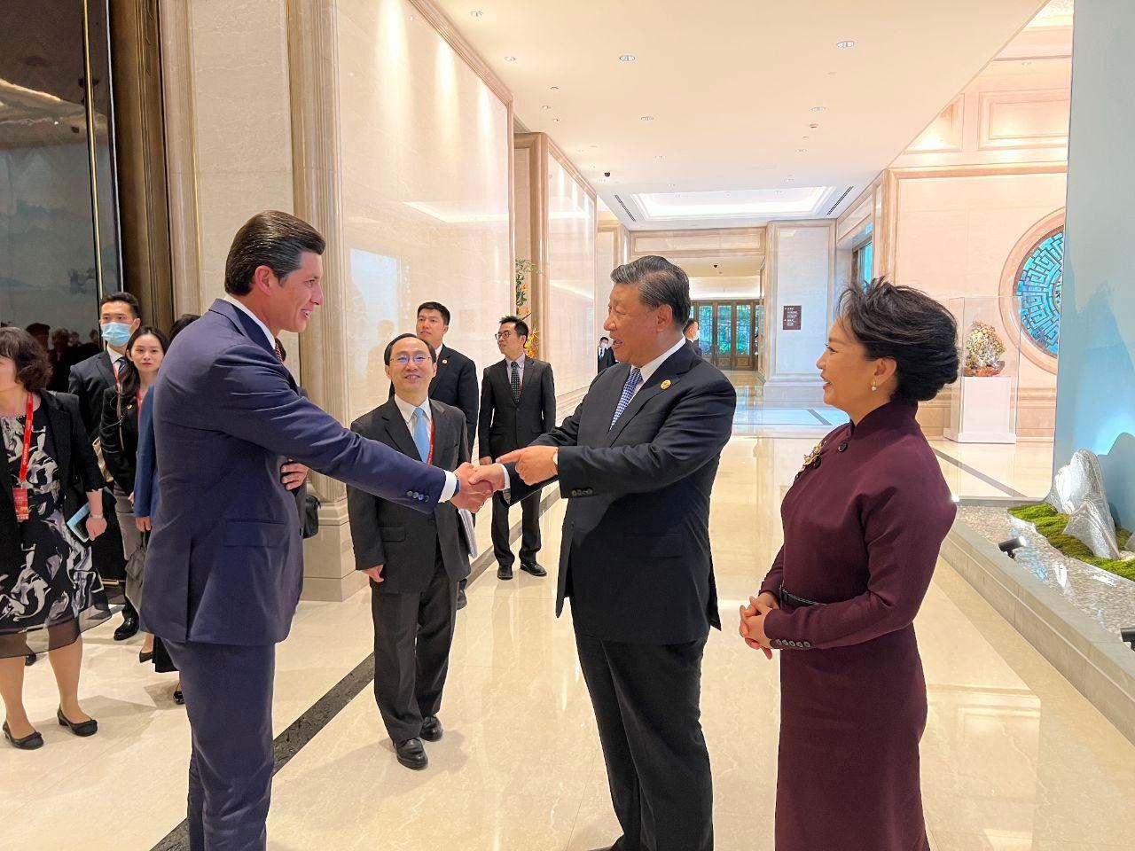 Отабек Умаров встретился с Си Цзиньпином и его женой  госпожой Пэн Лиюань в Ханчжоу