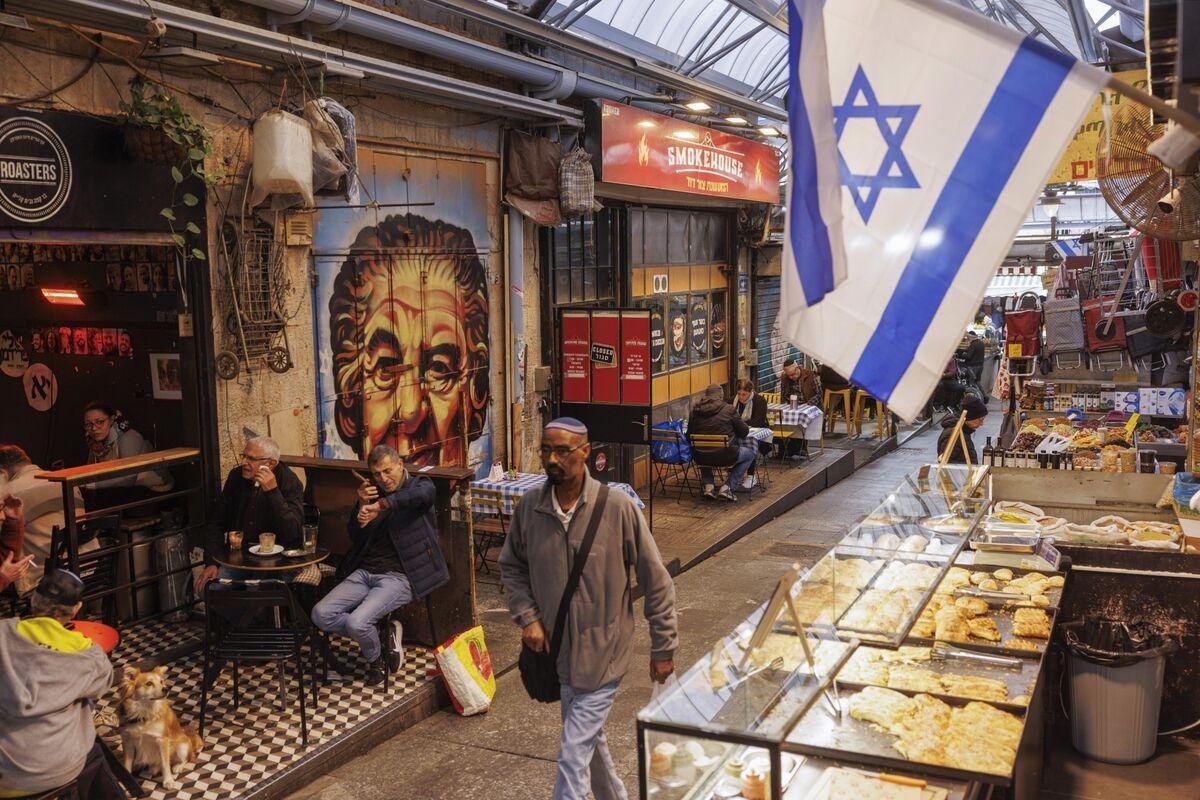 Экономика Израиля сократилась почти на 20%