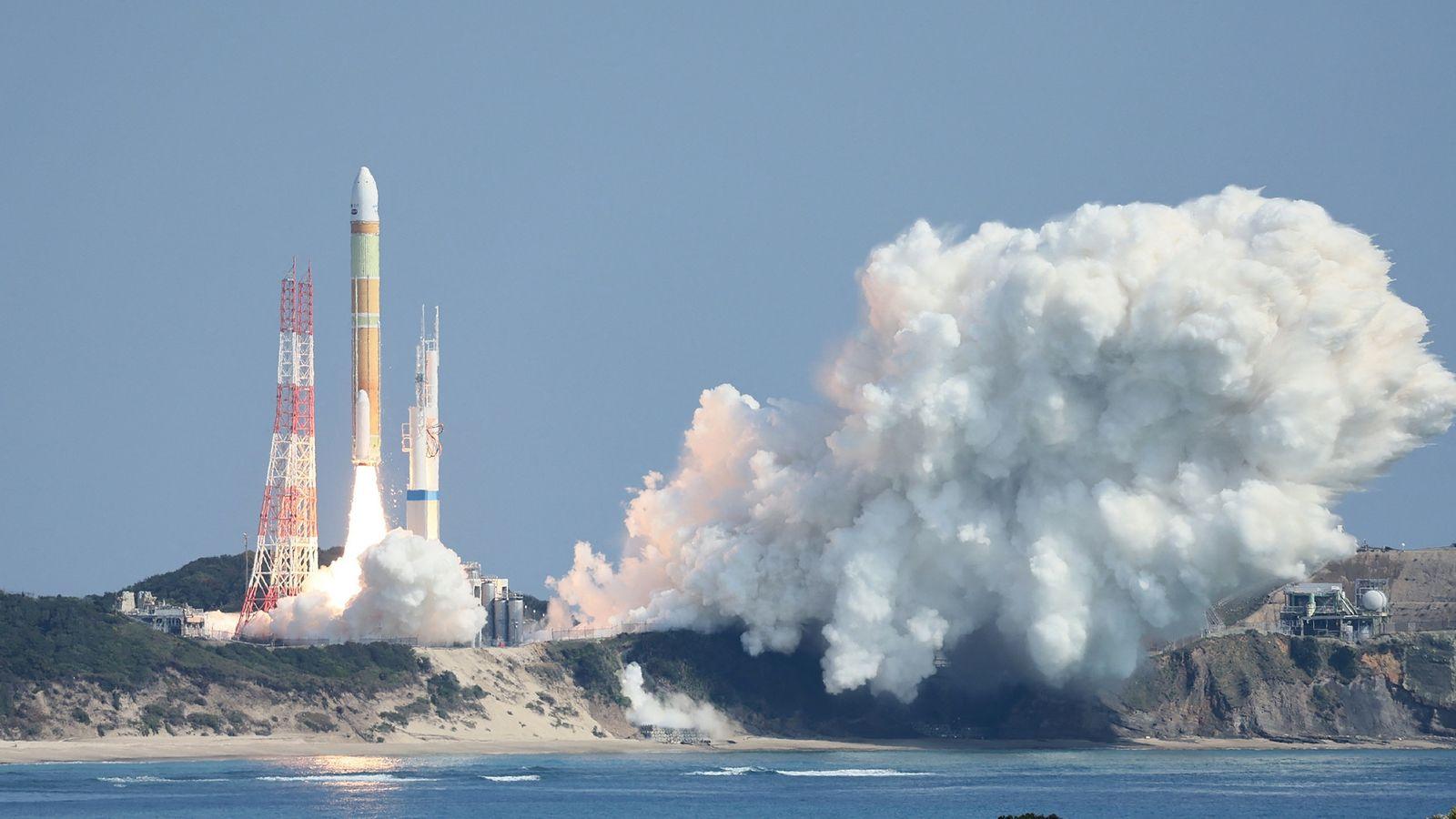 Япония запускает первый лунный посадочный модуль