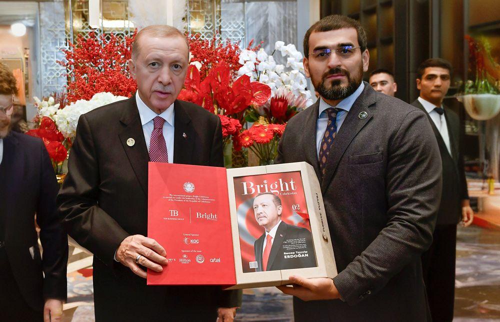 Журнал Bright Uzbekistan официально передан Эрдогану