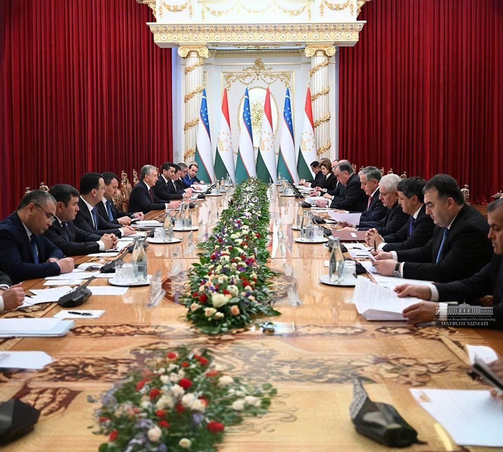 Президенты Узбекистана и Таджикистана провели переговоры по углублению союзнических отношений