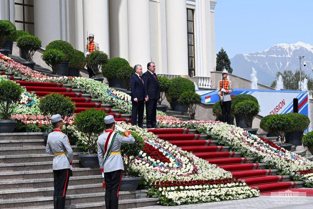 Состоялась церемония официальной встречи Президента Узбекистана