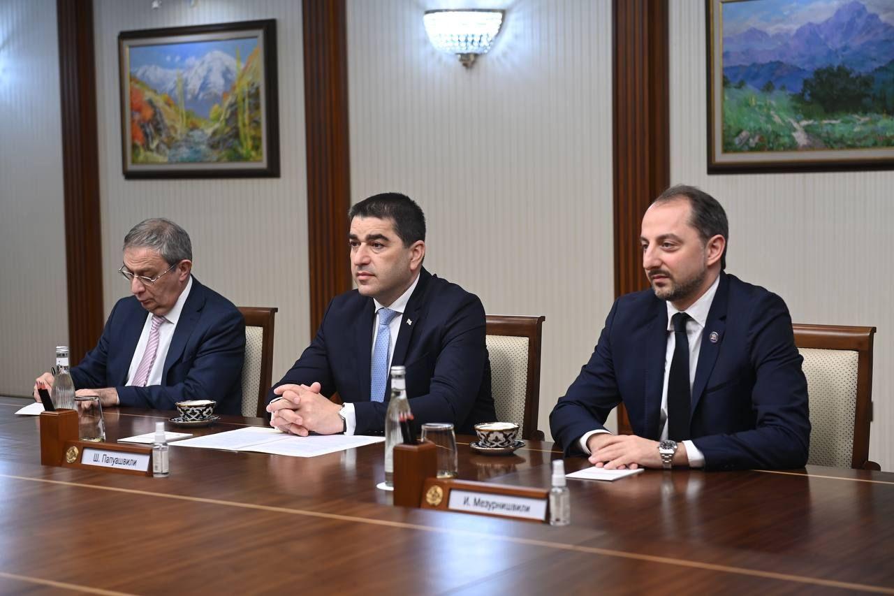 Премьер-министр Узбекистана встретился с делегацией из Грузии
